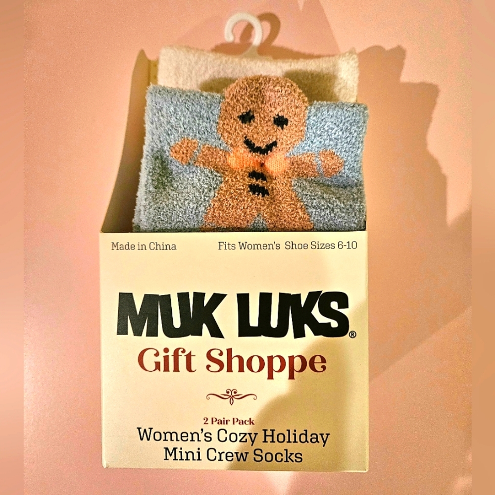 NWT Women's Muk Luks Fuzzy Socks 2 Pair